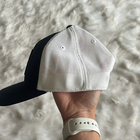 Blazers hockey team hat, perfect condition!!! - Picture 3 of 8